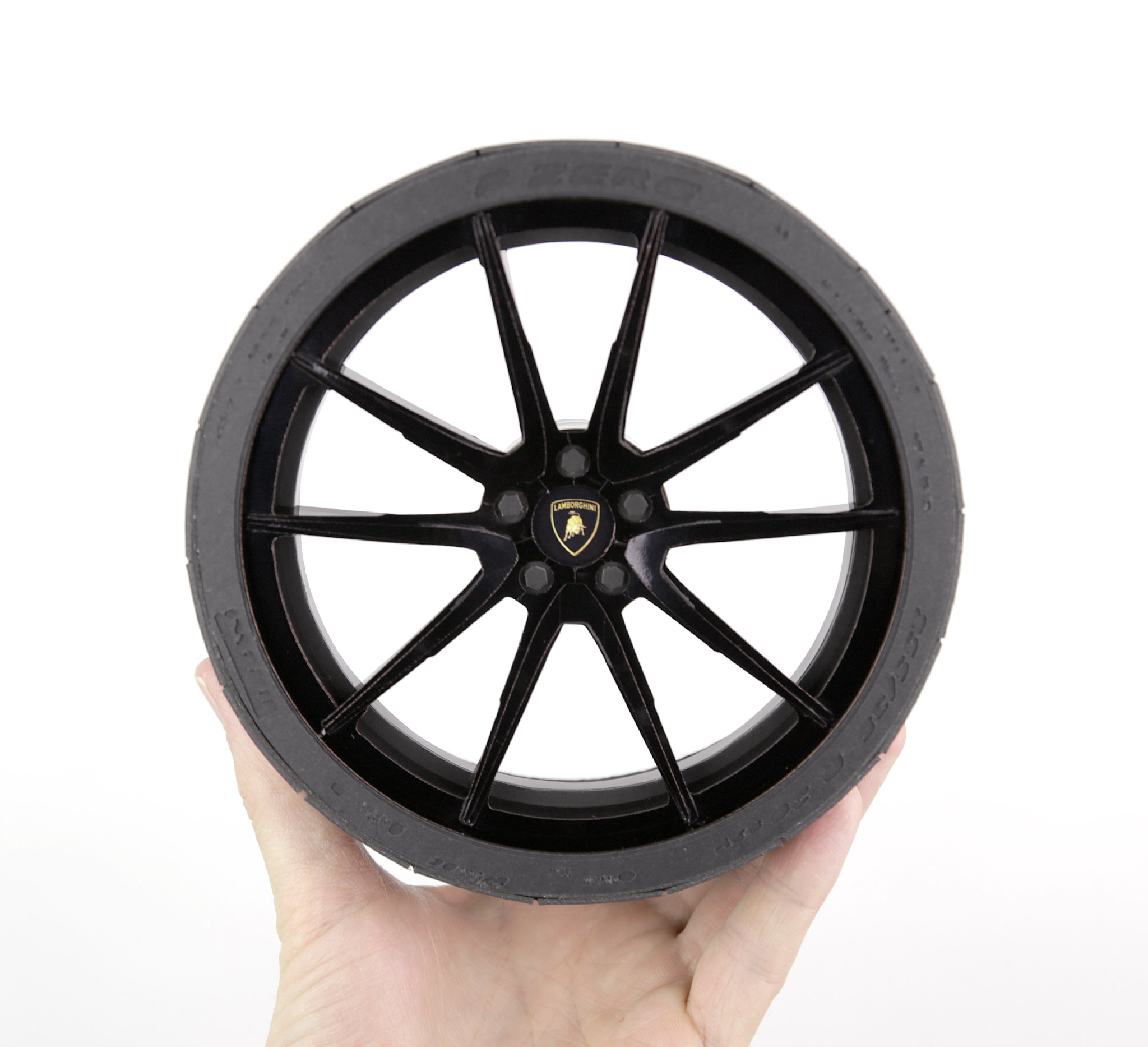 In real life the SV5 is a forged monoblock one-piece wheel. However, to replicate them at 1:4 scale out of craft materials and get them looking semi-decent, I've made each wheel out of about 65 individual parts. Here's the finished product.
